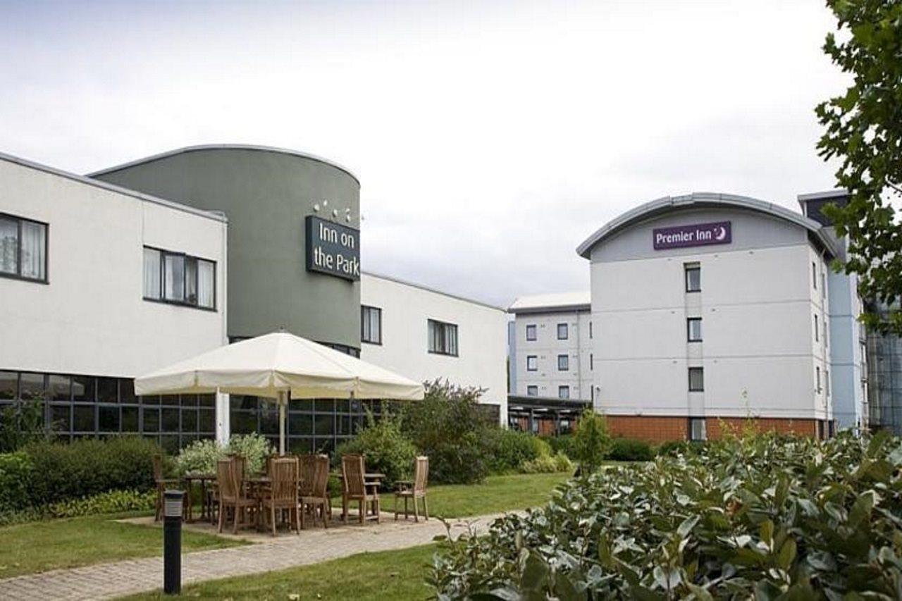 Premier Inn London เอนฟิลด์ ภายนอก รูปภาพ